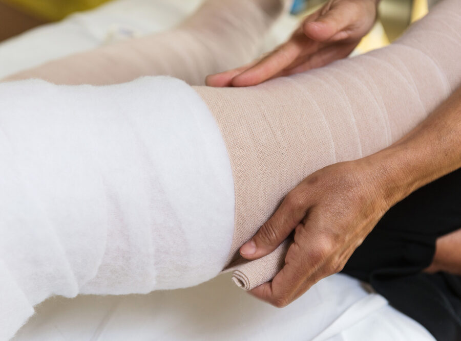 Bandages,Legs,And,Manual,Lymphatic,Drainage,Massage,For,A,Patient